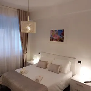 appartamenti-sottomar.hotelinveneto.com/